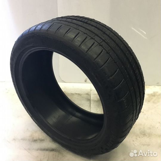 Michelin Pilot Super Sport 275/30 R20 97Y