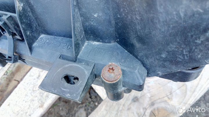 Корпус воздушного фильтра Y30DT На Опель Вектра Ц