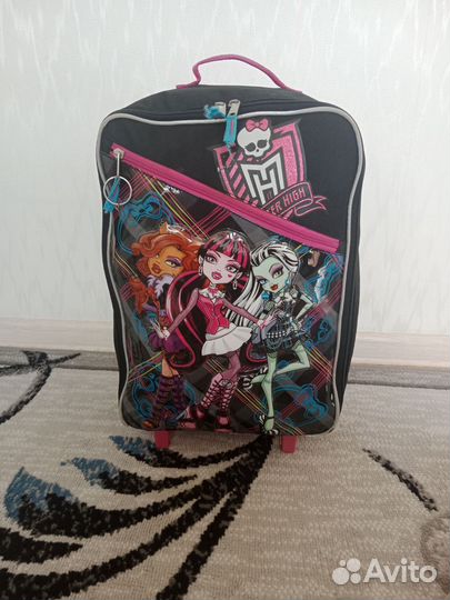 Чемодан на колесах детский