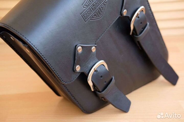 Кофр на маятник Harley Davidson Sportster