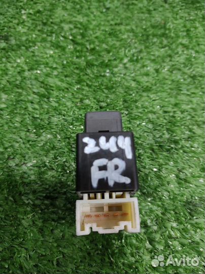 Кнопка центрального замка Subaru Tribeca WX 2009