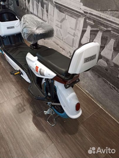 Электроскутер новый 350 w