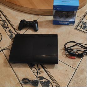 Sony ps3, 2 джойстика, прошитая 85 игр