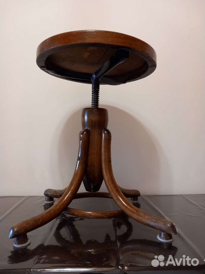 Чешский винтовой стул для фортепиано