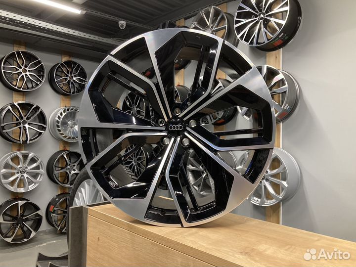 Диски R20 на Audi Q8 A8