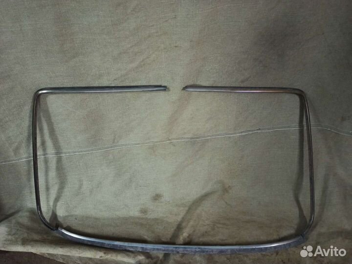 Хром заднего стекла W202