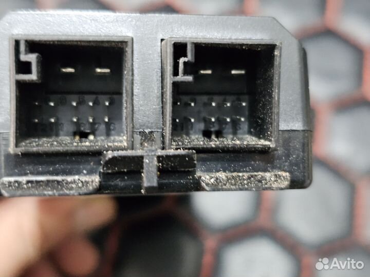 Блок управления панорамной Mercedes W639 рест