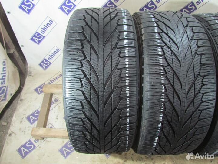 Nokian Tyres Hakkapeliitta R2 SUV 275/45 R20 96R