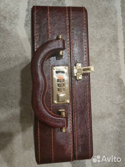 Новый набор для барбекю/пикника в кожаном чемодане