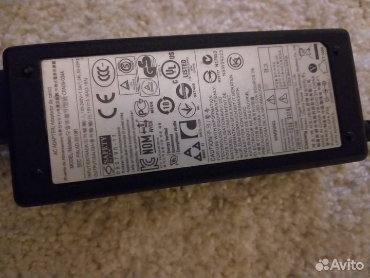 Блок питания/зарядное устройств на ноутбук samsung