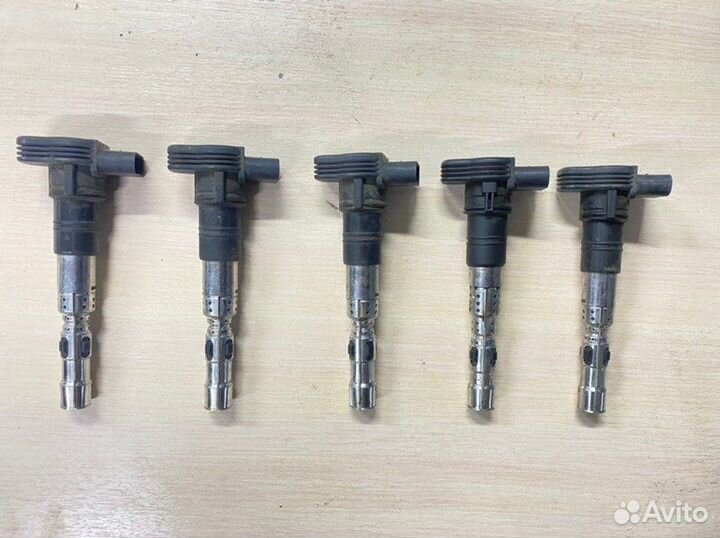 Катушка зажигания Volkswagen Touareg 7LA AXQ 4.2