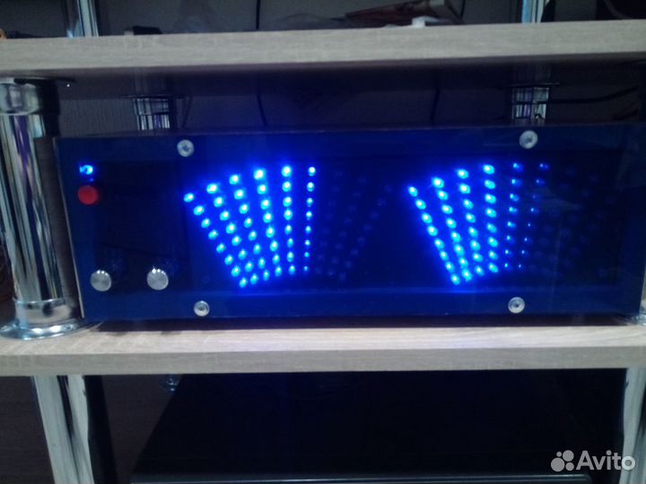 Подставка для радиоаппаратуры +аппаратура