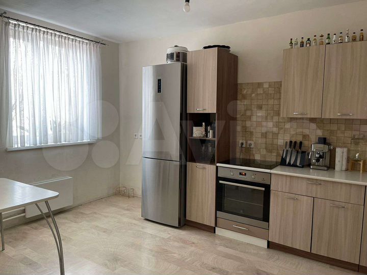 3-к. квартира, 83 м², 9/10 эт.