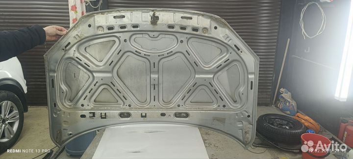 Капот на LADA granta