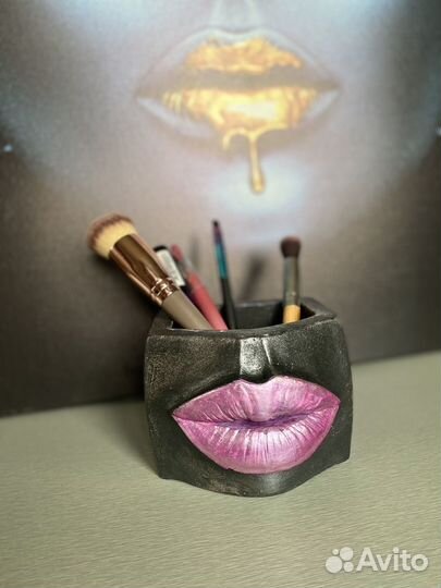 Кашпо органайзер Губы
