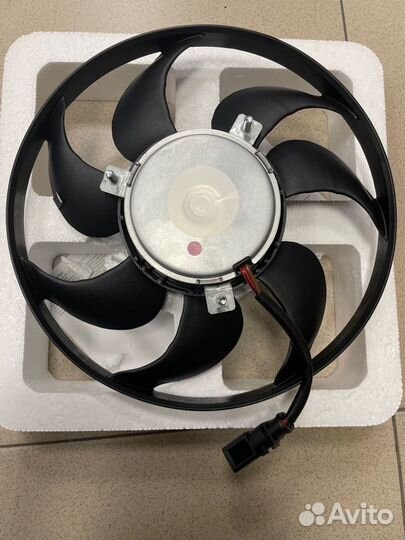 Вентилятор охлаждения Audi A3,VW Golf 1.4-1.9TDi