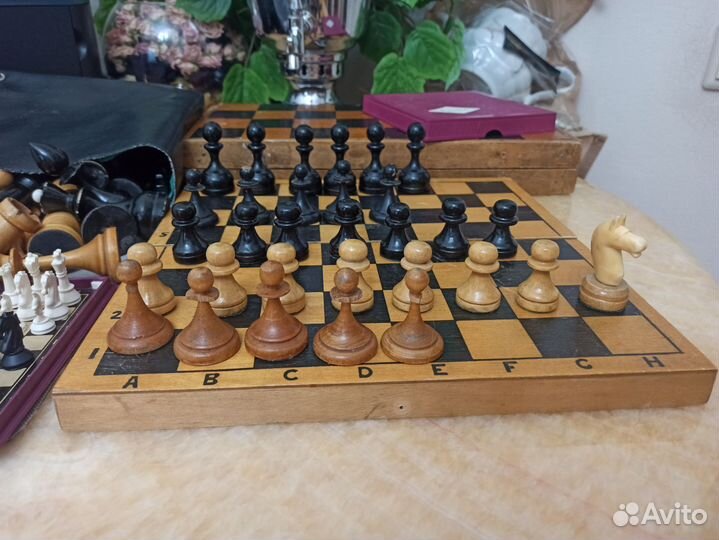 Шахматы, доски, фигуры дерево 50-60 года СССР