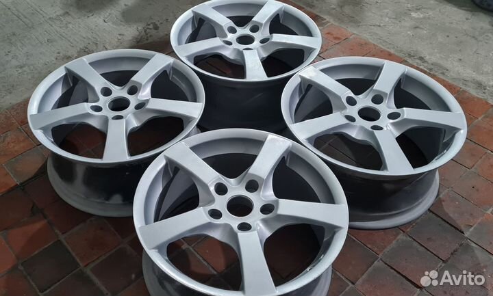 Красивые диски r16 5х114.3 ц.о67.1