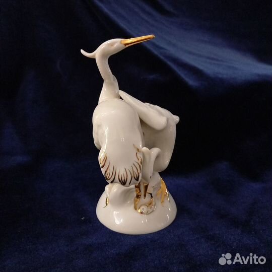 Фарфоровая статуэтка 