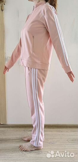 Спортивный костюм женский