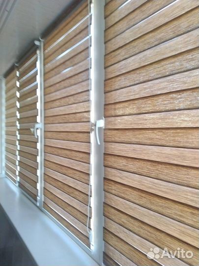 Рулонные шторы Зебра на балкон