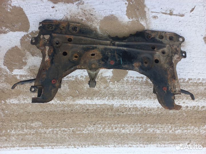 Ford Focus 1 подрамник балка подмоторная