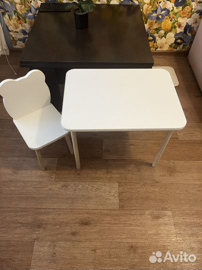 Детский столик и стул