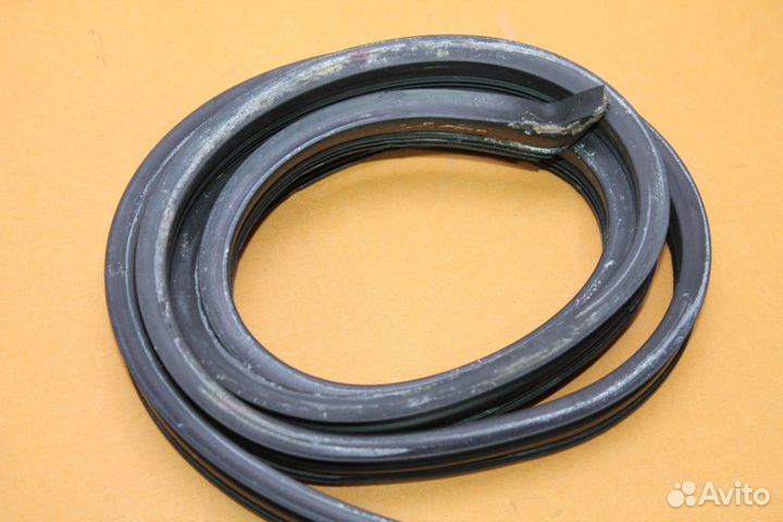 Уплотнитель двери Beko 1749190200 бу. 6031