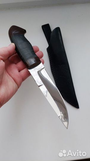 Нож финка с сучком