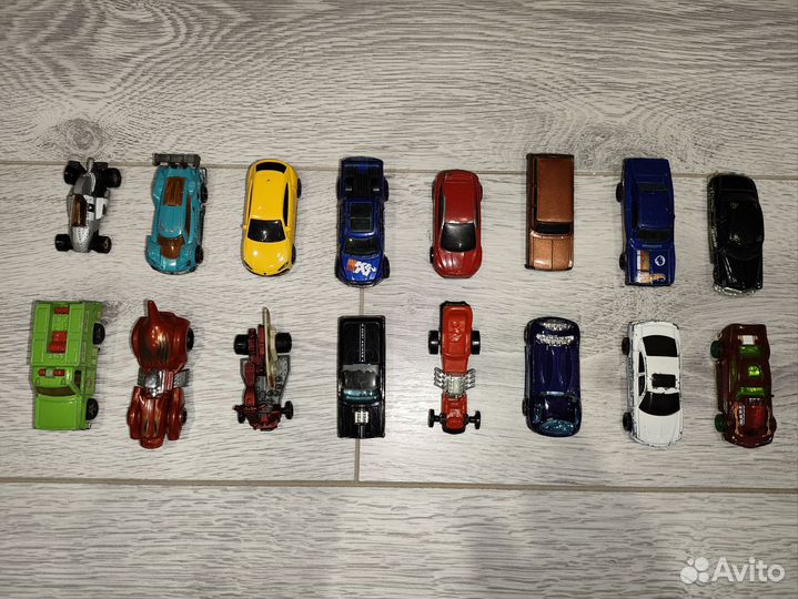 Hot wheels машинки