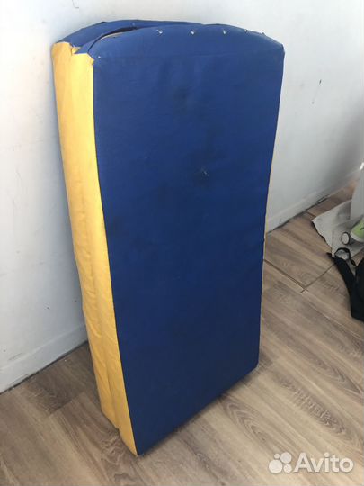 Мат спортивный