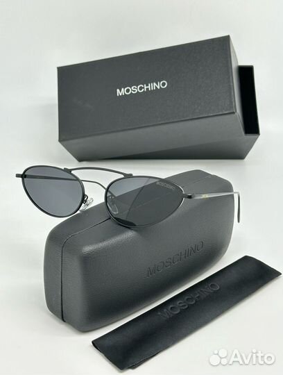 Солнцезащитные очки moschino