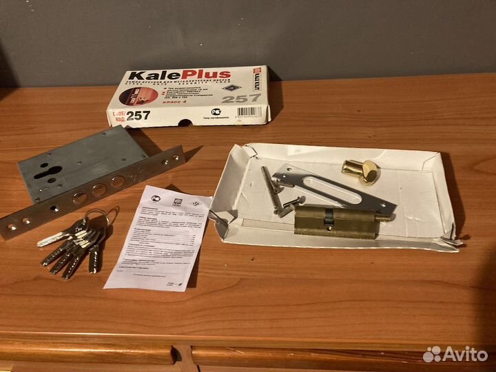 Замки врезные и навесные