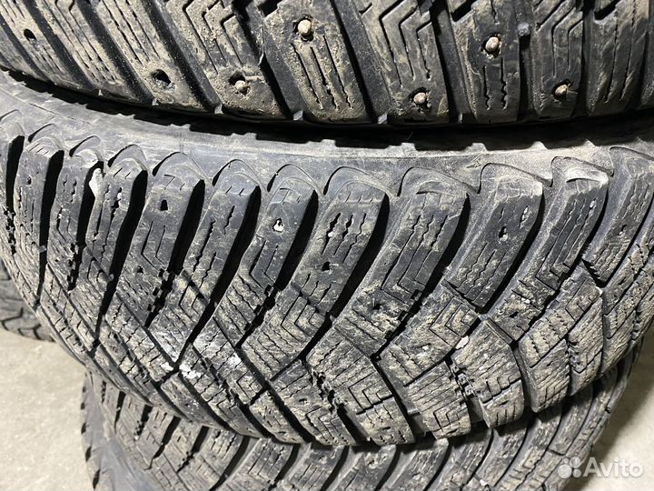 Goodyear UltraGrip Ice Arctic SUV 215/60 R17