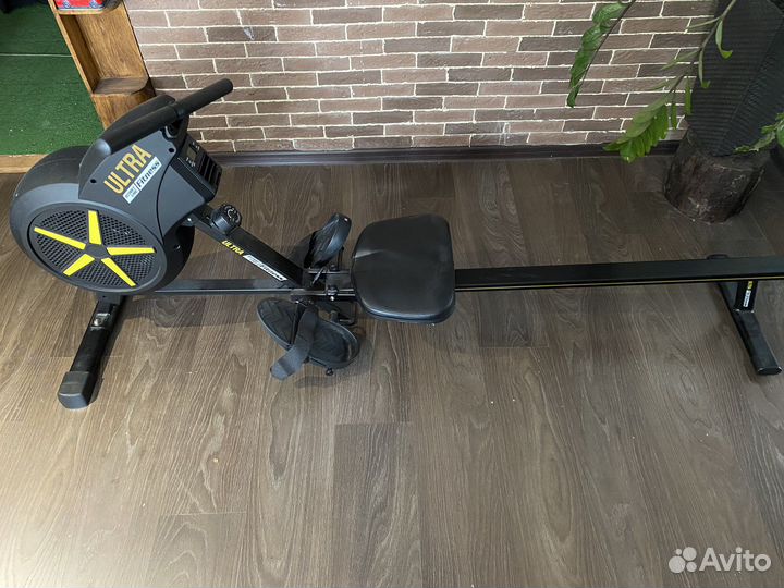 Гребной тренажер