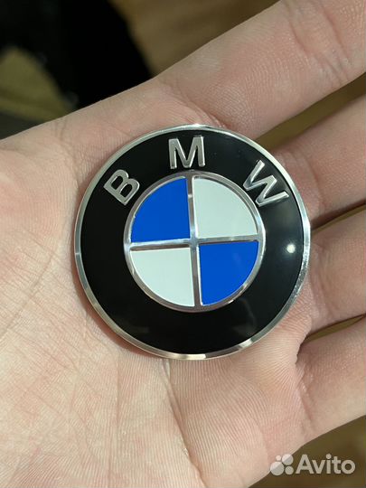 Эмблема BMW в AIR BAG руля F30, F31, F35, F80