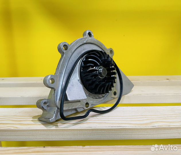 Водяной насос (помпа) Peugeot 206/307/406/407/807