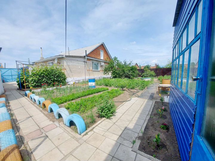 Дом 100 м² на участке 8 сот.