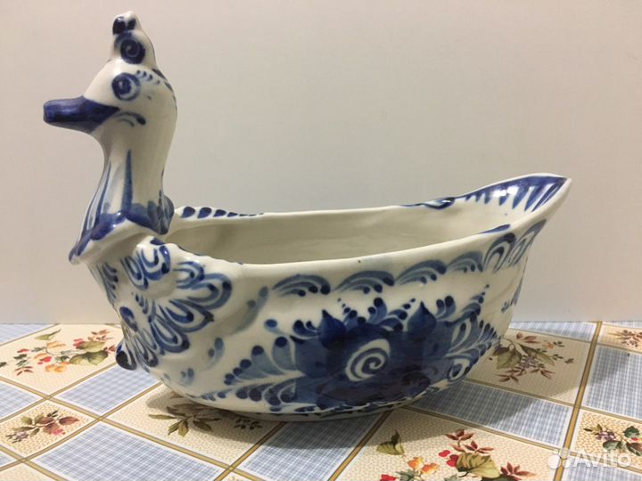 Соусница, чайные ложки