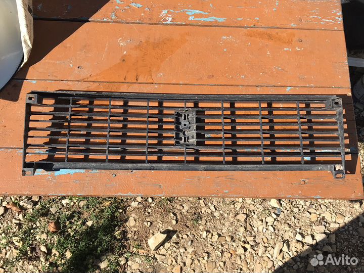 Решетка радиатора ваз 2105