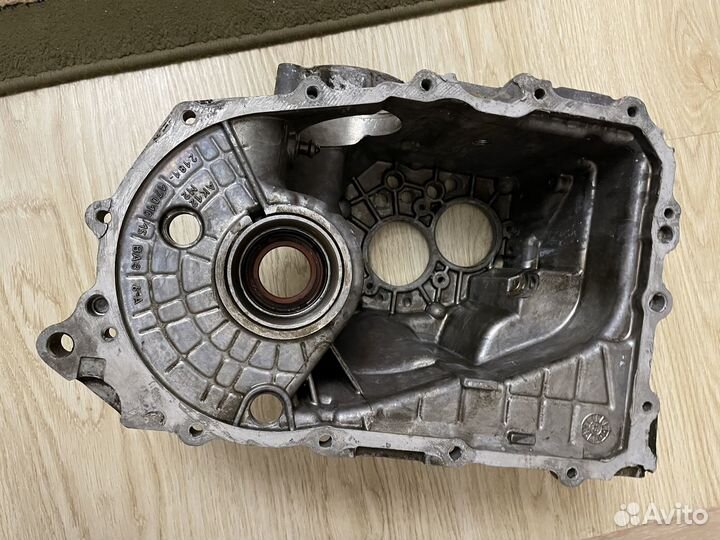 Кожух кпп средний 2181