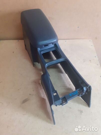 Подлокотник Mitsubishi Galant 7