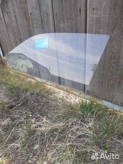 Стекла боковые на ваз 2110,2112