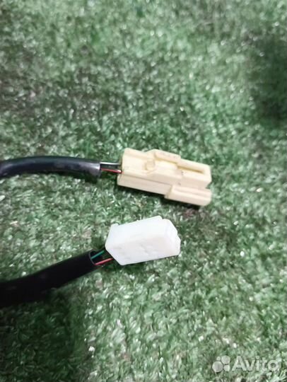 Замок ремня безопасности передний правый Toyota R