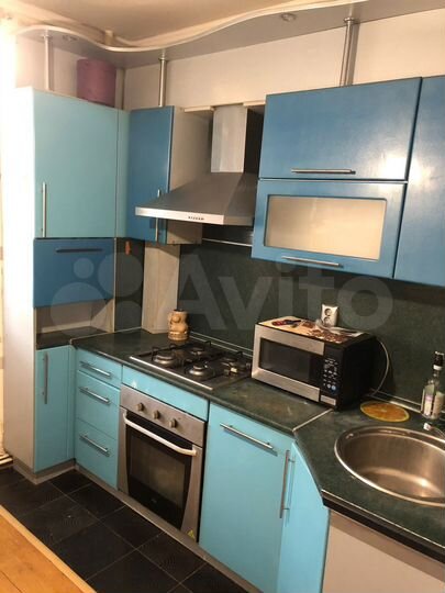 2-к. квартира, 52 м², 4/10 эт.