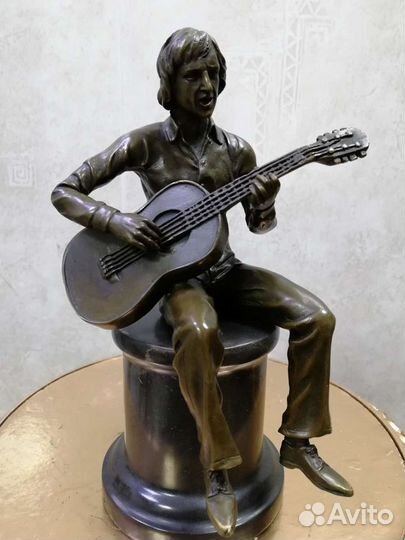 Статуэтка Владимир Высоцкий. бронза. винтаж