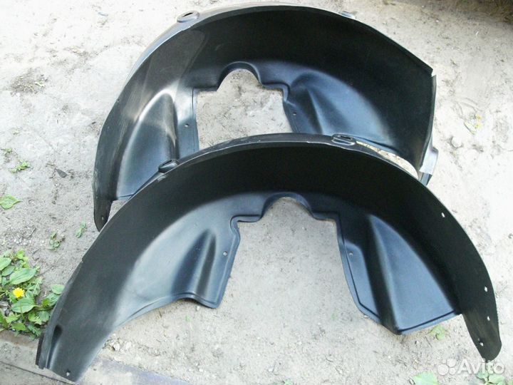 Подкрылки задние на Focus 2 комплект пластик