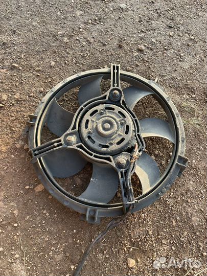 Вентилятор кондиционера VW Passat B5 2.3 AGZ