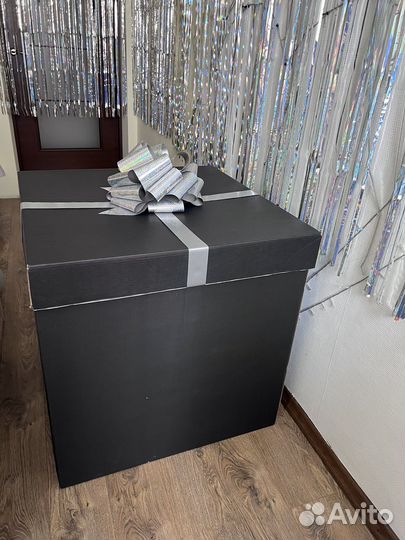 Коробка подарочная черная