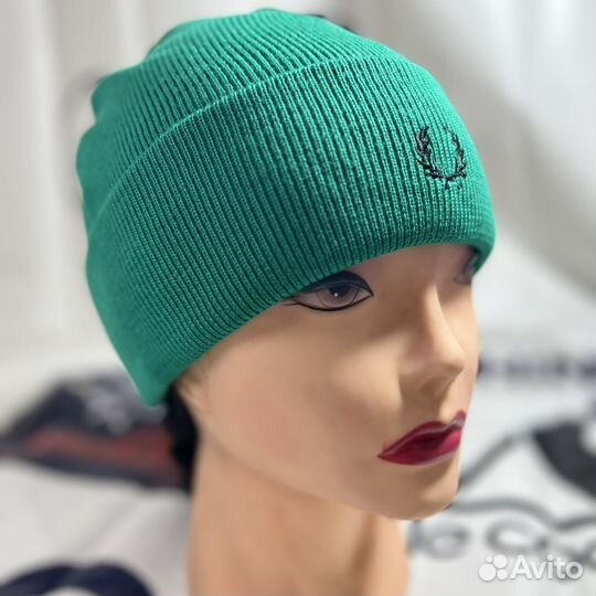 Шапка Fred Perry Branded Beanie C7160 / J48 Black